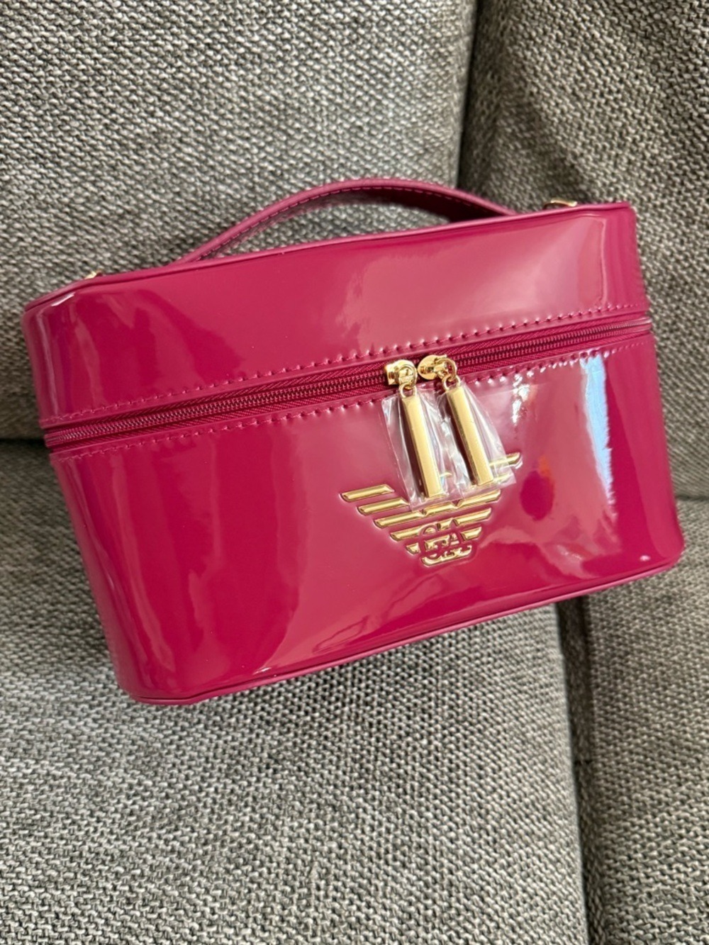 Emporio Armani Beauty Glossy Magenta Vanity Case Crossbody Bag Gold Hardware New